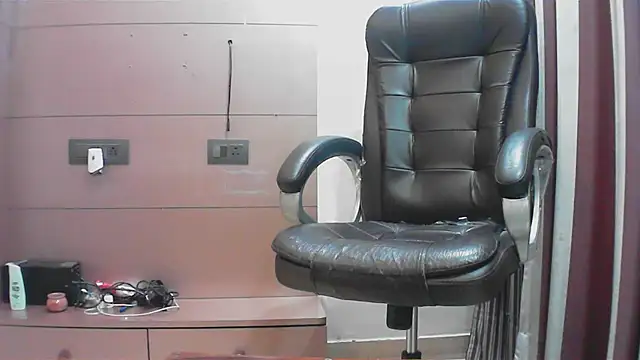 collage hoty online show from 15, 11, 2025