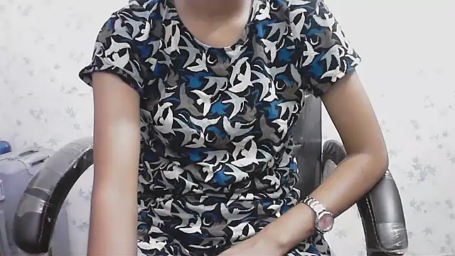 Snapshot of collage_hoty chatting on 24, 4, 2026 collage hoty online show from 24, 4, 2026