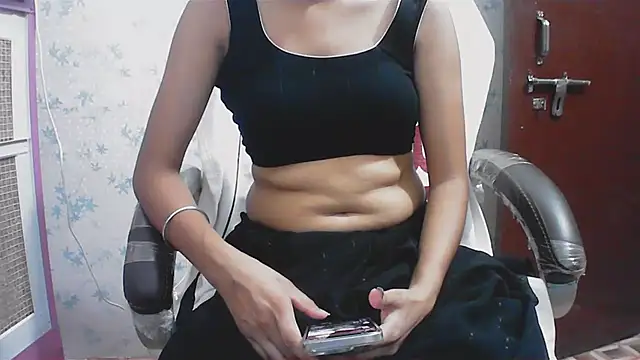 Snapshot of collage_hoty chatting on 18, 5, 2026 collage hoty online show from 18, 5, 2026