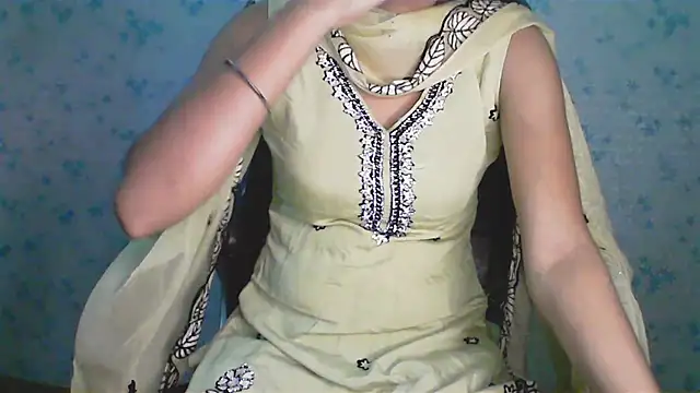 Snapshot of collage_hoty chatting on 21, 6, 2026 collage hoty online show from 21, 6, 2026