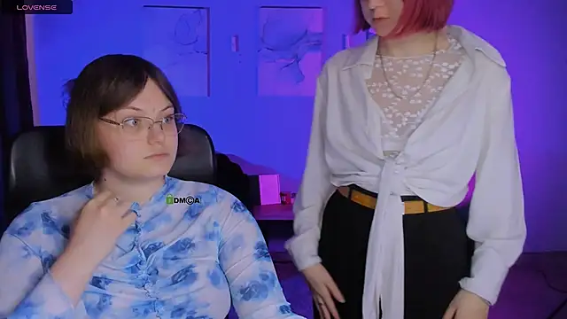 nikole kitt online show from 12, 4, 2026