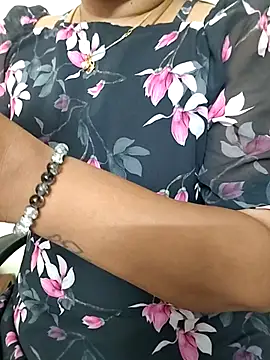 gaurika18 online show from 24, 10, 2025