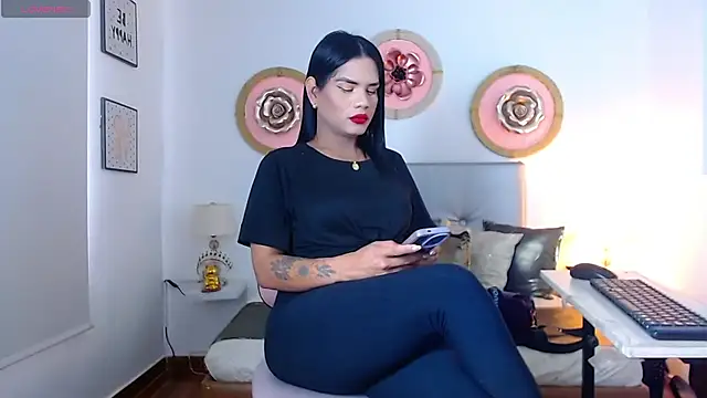 zoe hecate sexx online show from 13, 4, 2026