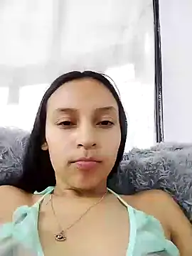 Snapshot of emma_ambar chatting on 1, 12, 2024 emma ambar online show from 1, 12, 2024