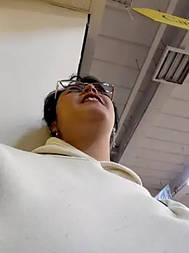 lara moon25 online show from 1, 12, 2025