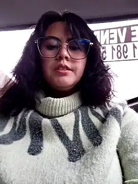 lara moon25 online show from 15, 12, 2025