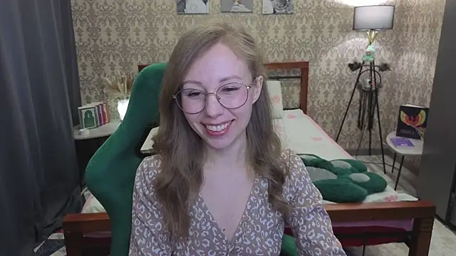 Lill Mary online show from 10, 4, 2026