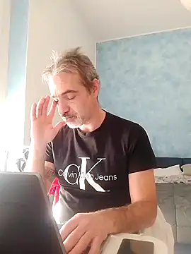 Snapshot of Marcolino183 chatting on 15, 1, 2025 Marcolino183 online show from 15, 1, 2025