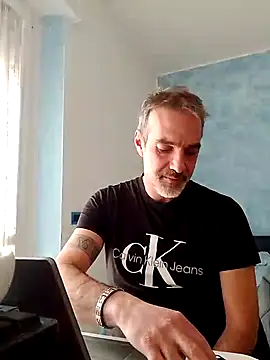 Snapshot of Marcolino183 chatting on 3, 3, 2025 Marcolino183 online show from 3, 3, 2025