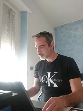 Snapshot of Marcolino183 chatting on 13, 3, 2025 Marcolino183 online show from 13, 3, 2025