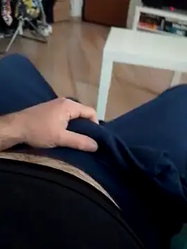 Snapshot of Marcolino183 chatting on 14, 3, 2025 Marcolino183 online show from 14, 3, 2025