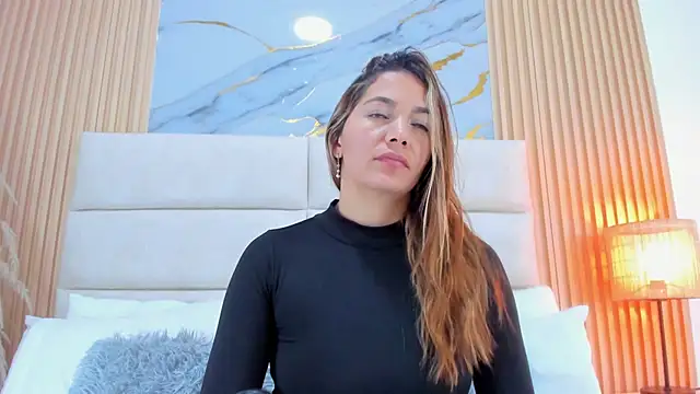 Mia Malkovaa  online show from 13, 7, 2026