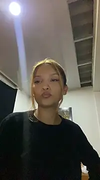 Snapshot of baby_lizy chatting on 4, 1, 2025 baby lizy online show from 4, 1, 2025