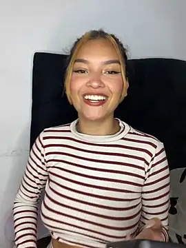 Snapshot of baby_lizy chatting on 11, 2, 2025 baby lizy online show from 11, 2, 2025