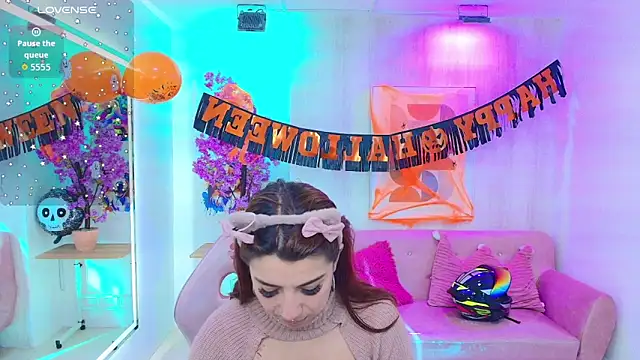 Gabby evanns online show from 30, 10, 2025