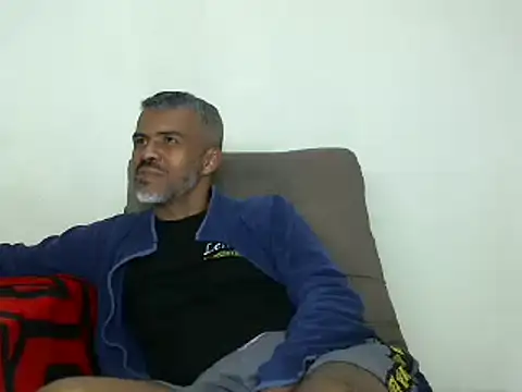 Snapshot of yourprivateproperty chatting on 20, 3, 2025 yourprivateproperty online show from 20, 3, 2025