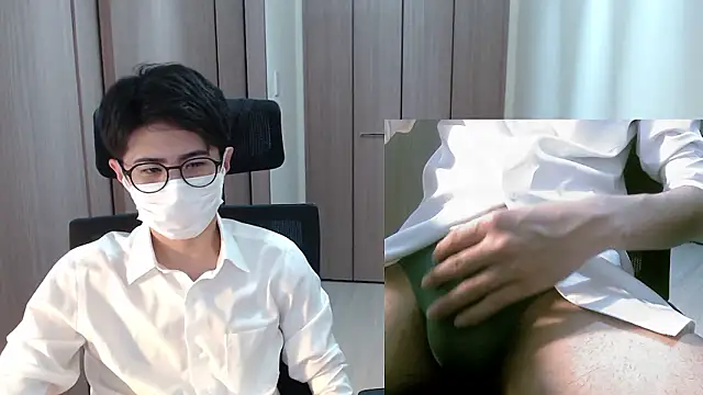 Snapshot of ryota_kkk chatting on 3, 7, 2026 ryota kkk online show from 3, 7, 2026