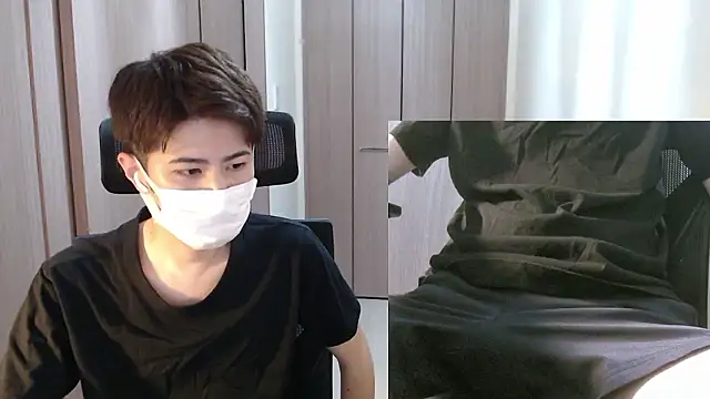 Snapshot of ryota_kkk chatting on 23, 7, 2026 ryota kkk online show from 23, 7, 2026