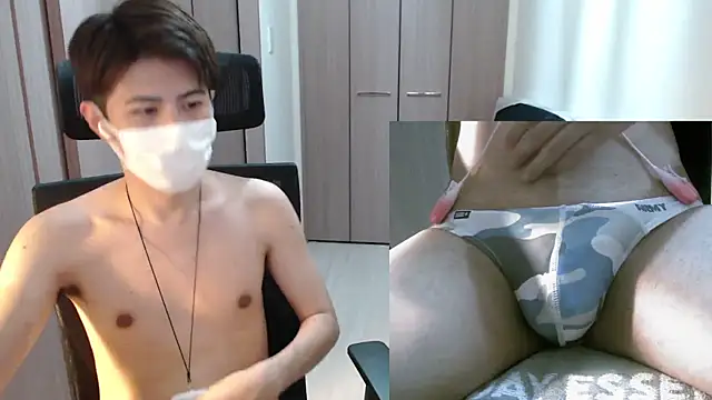 Snapshot of ryota_kkk chatting on 31, 7, 2026 ryota kkk online show from 31, 7, 2026