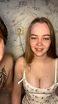 Snapshot of Family-Mm1 chatting on 26, 6, 2026 Family-Mm1 online show from 26, 6, 2026