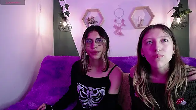 Snapshot of BRIAR_AND_BLAIR chatting on 26, 12, 2024 BRIAR AND BLAIR online show from 26, 12, 2024