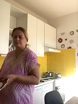 Snapshot of Meliss_Official9 chatting on 3, 10, 2025 Meliss Official9 online show from 3, 10, 2025