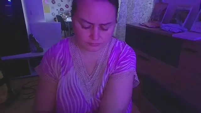 Snapshot of Meliss_Official9 chatting on 19, 11, 2025 Meliss Official9 online show from 19, 11, 2025