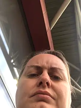 Snapshot of Meliss_Official9 chatting on 27, 11, 2025 Meliss Official9 online show from 27, 11, 2025