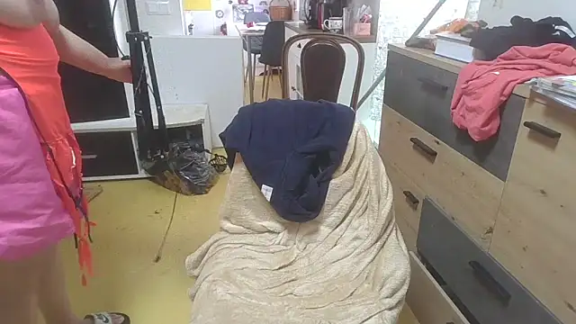 Meliss Official9 online show from 15, 2, 2026