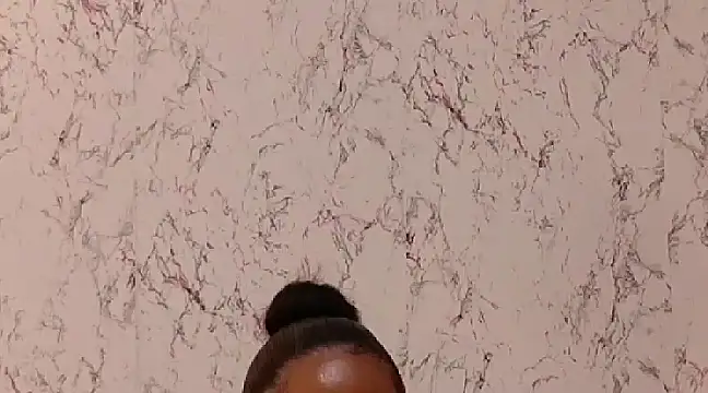 Snapshot of AkiraHomers chatting on 5, 3, 2025 AkiraHomers online show from 5, 3, 2025