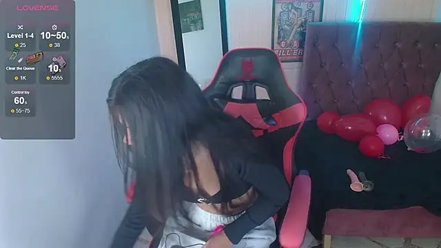 Snapshot of Catalehia_Milk chatting on 19, 2, 2025 Catalehia Milk online show from 19, 2, 2025