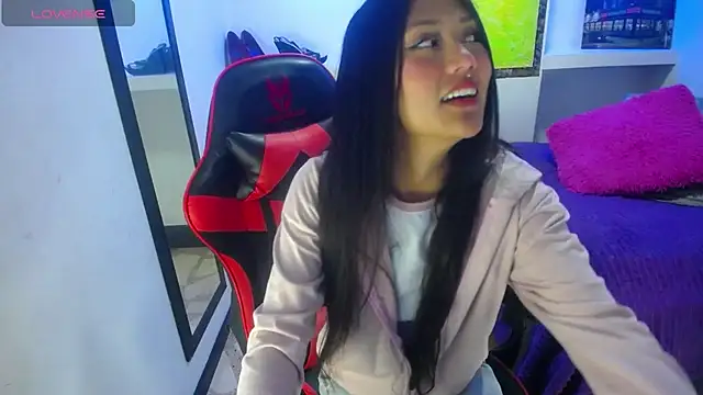 Snapshot of Catalehia_Milk chatting on 22, 2, 2025 Catalehia Milk online show from 22, 2, 2025