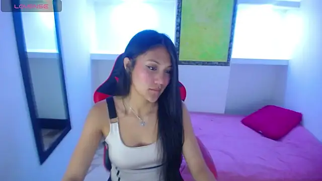 Snapshot of Catalehia_Milk chatting on 5, 3, 2025 Catalehia Milk online show from 5, 3, 2025