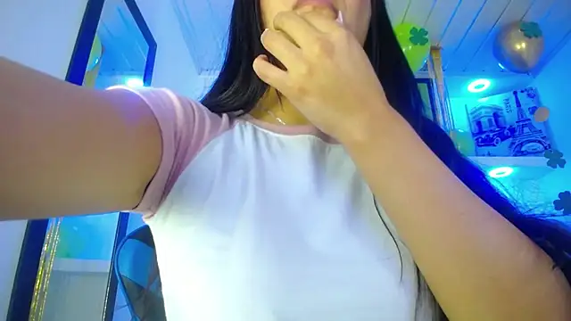 Snapshot of Catalehia_Milk chatting on 18, 3, 2025 Catalehia Milk online show from 18, 3, 2025