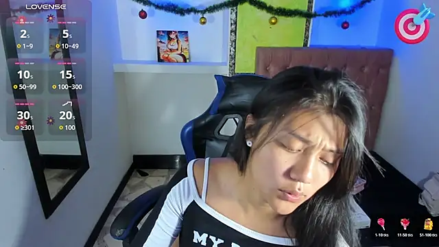 Snapshot of Catalehia_Milk chatting on 17, 12, 2025 Catalehia Milk online show from 17, 12, 2025