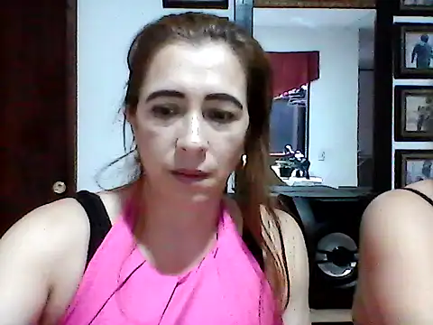 Snapshot of karlabarrera chatting on 12, 9, 2025 karlabarrera online show from 12, 9, 2025