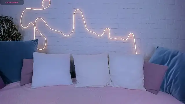 Snapshot of rossy_babe_ chatting on 24, 1, 2025 rossy babe online show from 24, 1, 2025