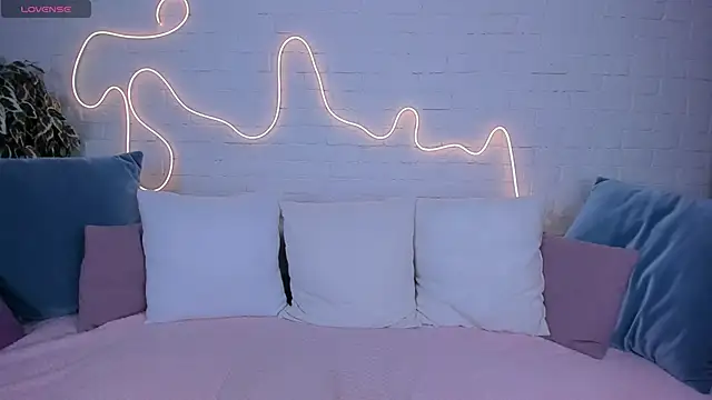 Snapshot of rossy_babe_ chatting on 24, 1, 2025 rossy babe online show from 24, 1, 2025