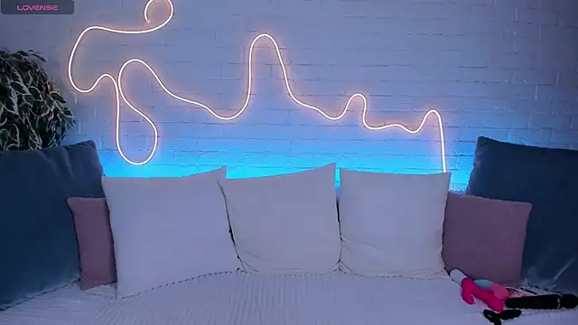 Snapshot of rossy_babe_ chatting on 5, 2, 2025 rossy babe online show from 5, 2, 2025