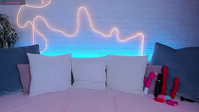 Snapshot of rossy_babe_ chatting on 10, 3, 2025 rossy babe online show from 10, 3, 2025