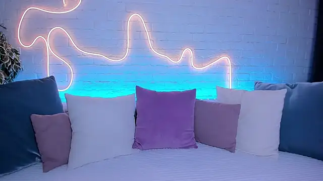 Snapshot of rossy_babe_ chatting on 11, 9, 2025 rossy babe online show from 11, 9, 2025