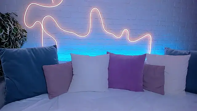 Snapshot of rossy_babe_ chatting on 16, 10, 2025 rossy babe online show from 16, 10, 2025