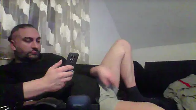 Snapshot of NewyorkDimi chatting on 1, 3, 2025 NewyorkDimi online show from 1, 3, 2025