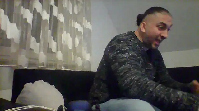 Snapshot of NewyorkDimi chatting on 6, 3, 2025 NewyorkDimi online show from 6, 3, 2025