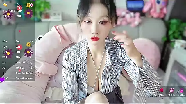 Xiaoyu-G online show from 28, 11, 2025