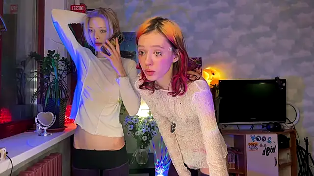 Snapshot of Evvie_Summn1 chatting on 11, 2, 2025 Evvie Summn1 online show from 11, 2, 2025