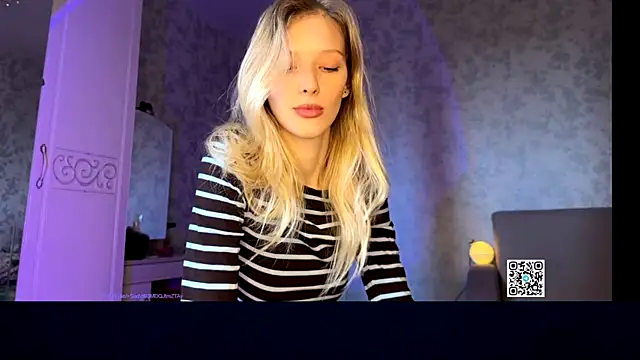 Snapshot of Evvie_Summn1 chatting on 29, 9, 2025 Evvie Summn1 online show from 29, 9, 2025