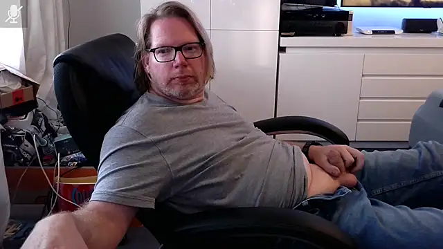Snapshot of VSteph chatting on 16, 9, 2025 VSteph online show from 16, 9, 2025