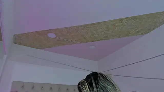 Snapshot of PandoraRider chatting on 4, 2, 2026 PandoraRider online show from 4, 2, 2026