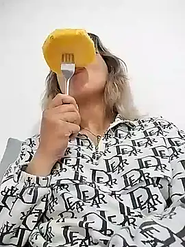 Snapshot of nina_carther chatting on 8, 2, 2025 nina carther online show from 8, 2, 2025